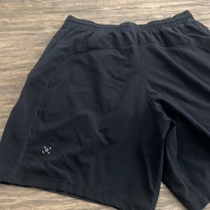 Black Lulu shorts WITH Liner! Size Medium 7in